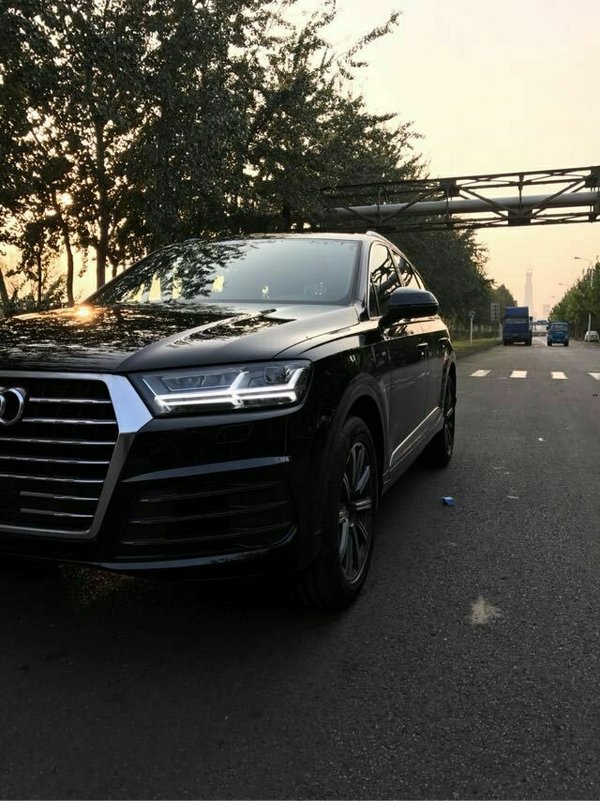 2016款欧规奥迪Q7顶配 3.0T汽油版S-Line-图2