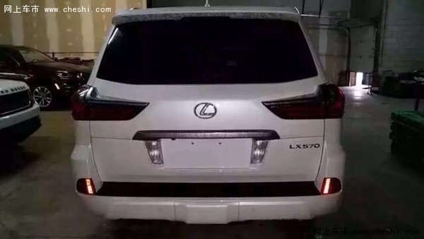 16款雷克萨斯LX570配置 享奢华游艇内饰-图5