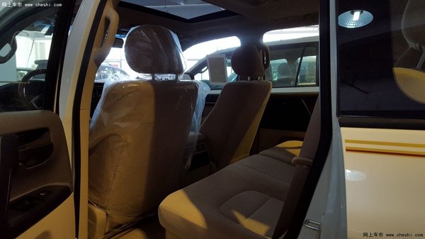 16款豐田酷路澤4600授權銷售 新4600現(xiàn)車-圖9