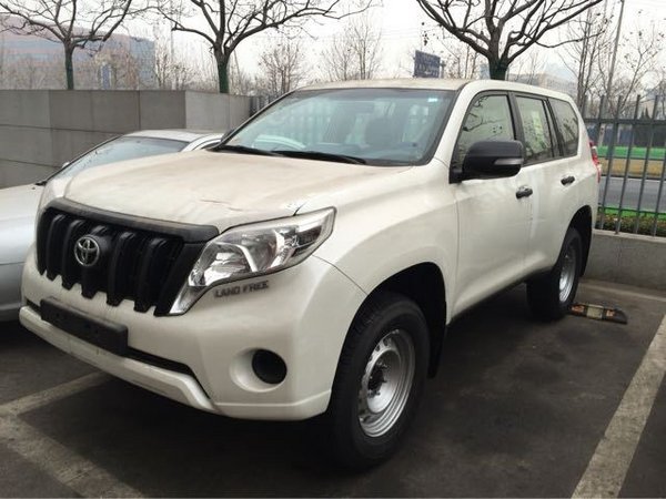 豐田霸道2700氣勢越野 現(xiàn)車優(yōu)惠新年行情-圖1