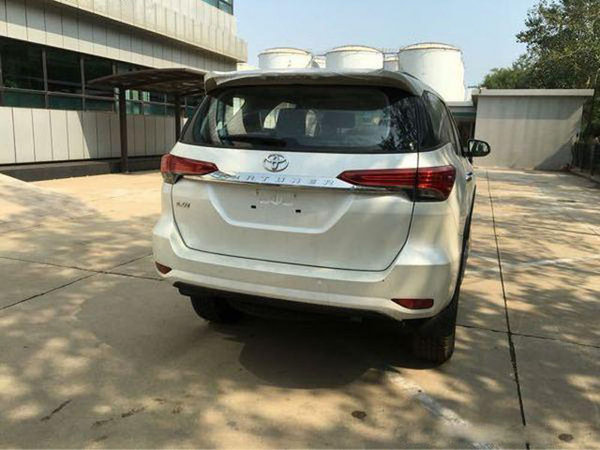 17款豐田穿越者2.7L現(xiàn)車32萬 配置包詳解-圖7