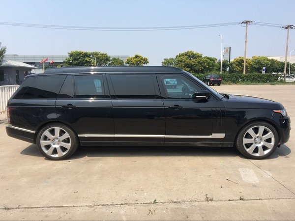 路虎揽胜皇家一号现车 高动力强悍的座驾-图4