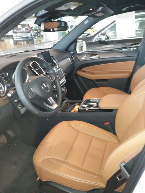 奔馳GLS450配置全解 17款加版120萬特惠-圖4