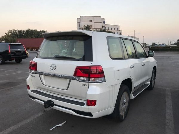 豐田酷路澤4000 超凡越野車爬山涉水能手-圖3