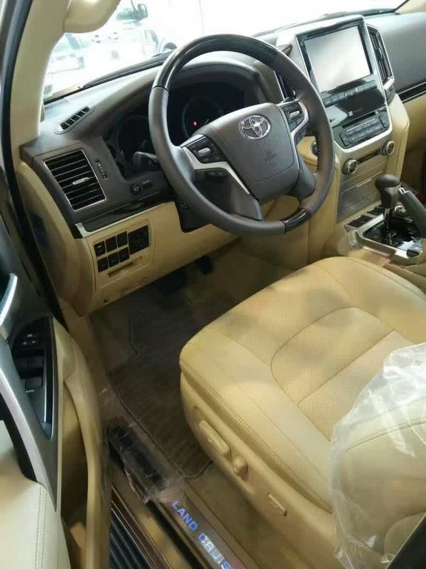 16款丰田酷路泽5700顶配 唯一金色最底价-图4