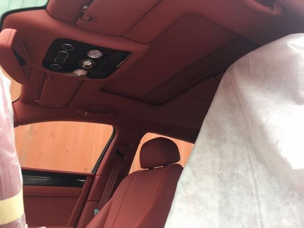 17款宾利飞驰4.0T现车 五座豪驾258万惠-图6