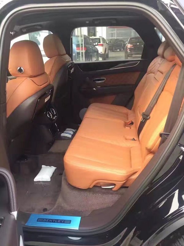 17款宾利添越bentayga W12土豪全能玩具-图5