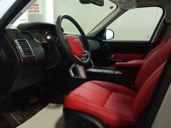 16款路虎揽胜行政柴油3.0 运动包围120万-图6