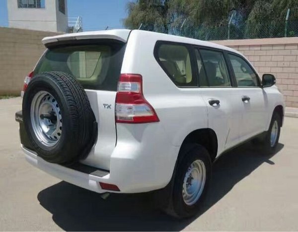 2017款豐田霸道2700現(xiàn)車 特構(gòu)價(jià)39萬新惠-圖4