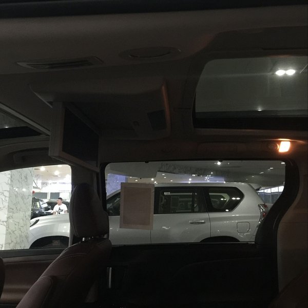 2016款丰田塞纳四驱 塞纳顶配天津港现车-图11