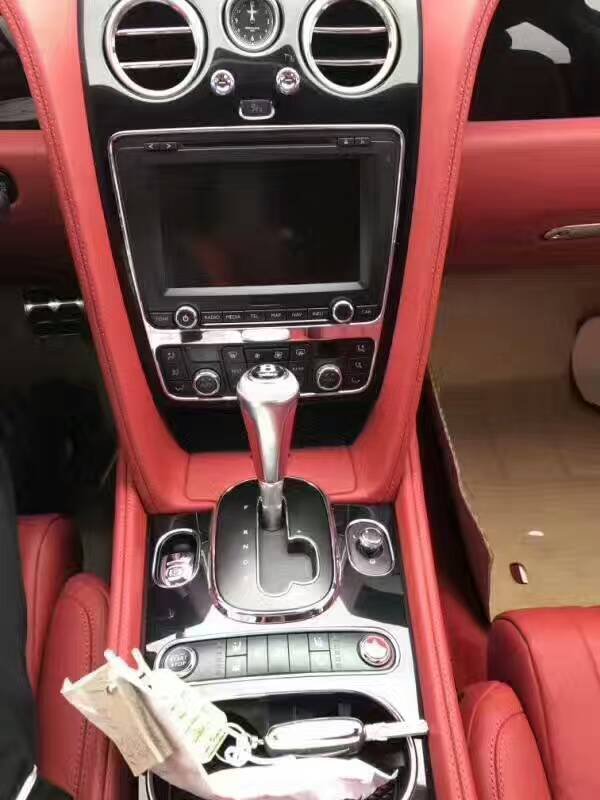 17款宾利飞驰V8S完美驾感 秒杀限量抢购-图6