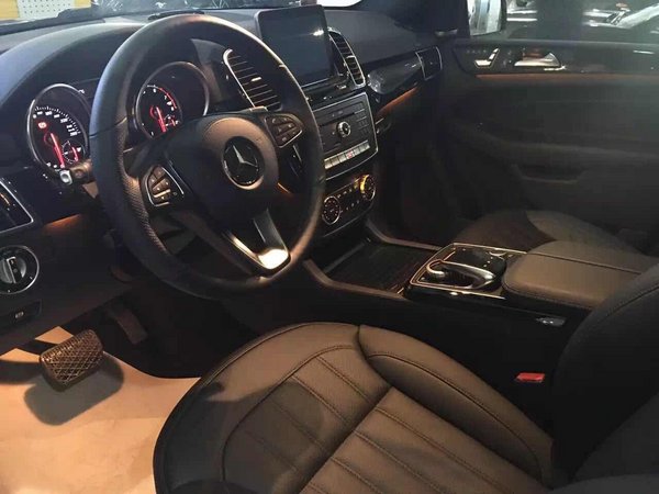 17款奔馳GLS450現(xiàn)車 GLS配置明晰108.5萬-圖5