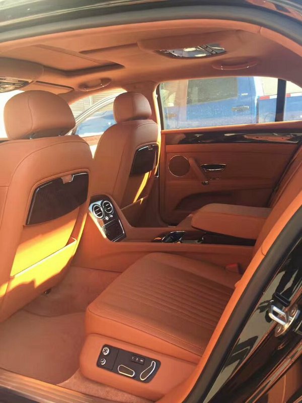 2017款宾利飞驰近距离实拍 感受极致奢华-图7