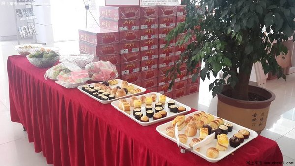 辉达汽车十周年感恩教师团购会圆满落幕_起亚