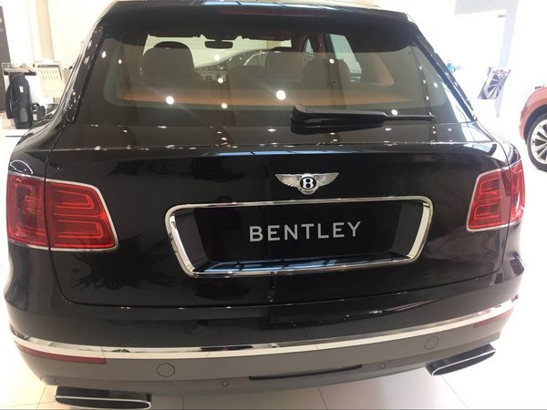 纯进口宾利添越6.0T现车 富商专驾特惠价-图9