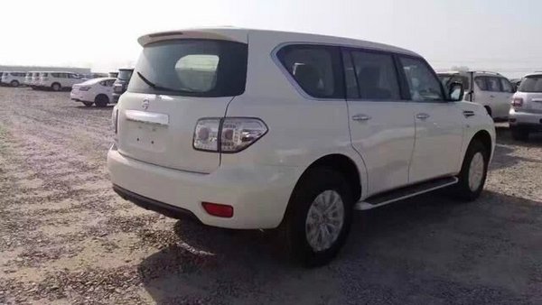 17款尼桑途乐4.0现车 配置价格新车早读-图4