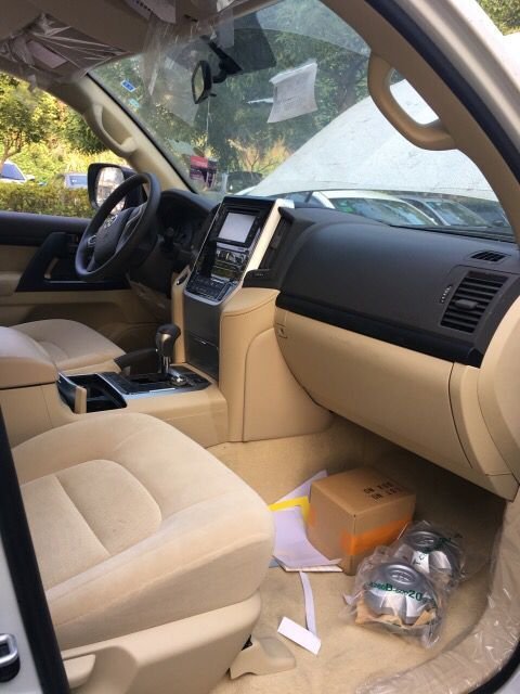 2016款豐田酷路澤4000 低配丐版陸巡明細(xì)-圖9