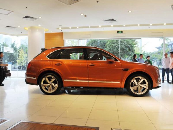 2017款宾利添越傲视同侪 动力越野聚划算-图3