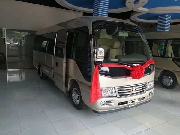 丰田考斯特商务接待 跟随习大大时尚房车-图2