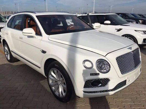 17款宾利添越6.0T 最壕SUV叫板超级跑车-图3