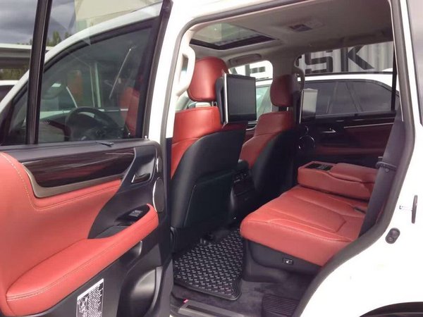 2017款雷克萨斯LX570现车到店 配置曝光-图6