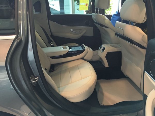 2016新款奔驰E级 现车销售线条流畅优雅-图6