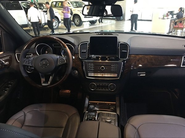 17款奔馳GLS450/GLS550/GLS63 現(xiàn)車價(jià)格-圖7