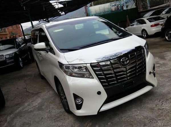 2016款豐田埃爾法 明星保姆車(chē)驚爆98萬(wàn)起-圖3