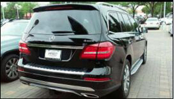 17奔馳GLS450首批入港 轟動(dòng)全港現(xiàn)車低價(jià)-圖8