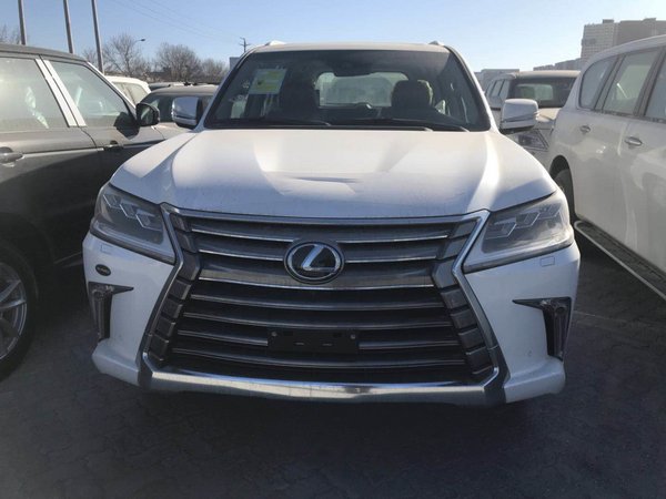 18款雷克萨斯LX570 中东版越野全面点评-图2