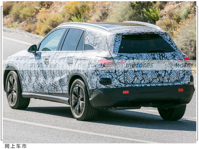 奔驰全新GLC细节曝光推8款车型/车身尺寸升级-图6