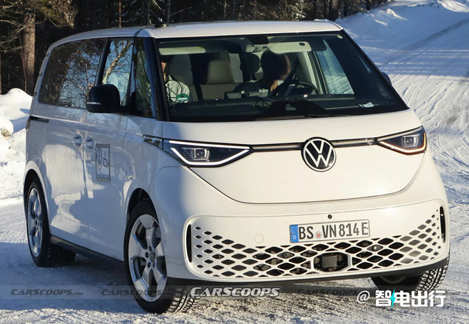 大众新款MPV实车街拍曝光尺寸加长/二季度推出-图4
