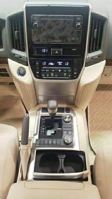 2018款丰田酷路泽4000 GX-R八座空间升级-图8
