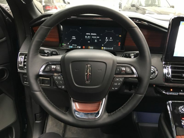 18款林肯领航员3.5T 四驱长轴版彰显品位-图7