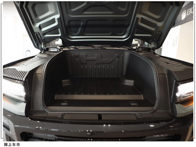 悍马全新SUV到店实拍搭可拆卸顶棚/配贯穿式头灯-图6