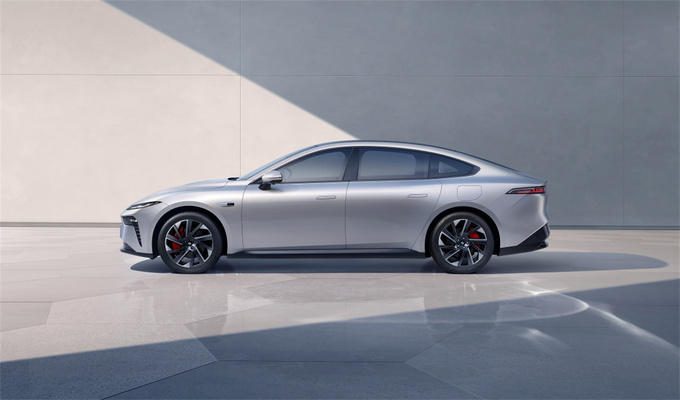 中高级市场新卷王东风奕派eπ007正式开启大定15.96万元起-图3