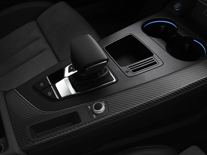 外观大变/2.0T+12V轻混 新款奥迪A4L正式发布-图10