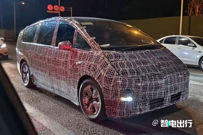 理想首款MPV尺寸曝光比腾势D9大一圈 年底发布-图2