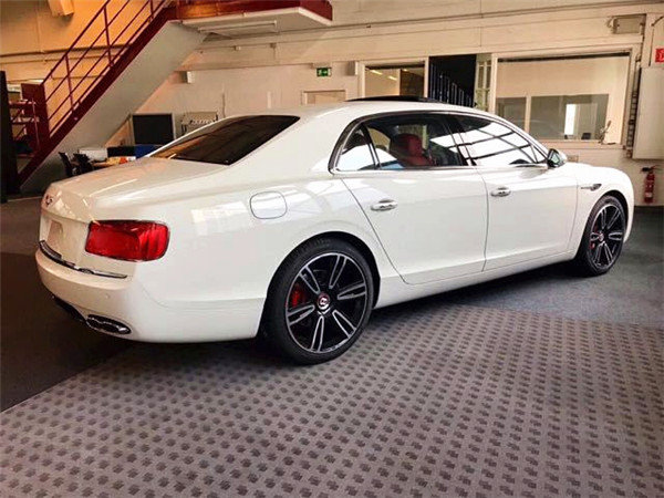 18款宾利飞驰V8S靠谱底价 极品性能优越-图3