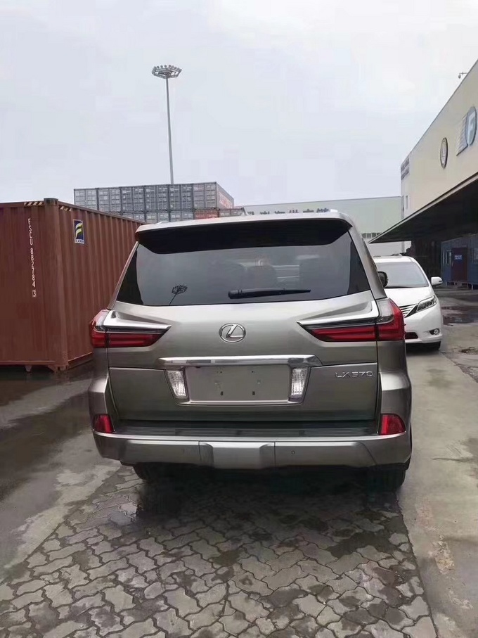 18款雷克萨斯LX570 大尺寸越野七月降价-图3