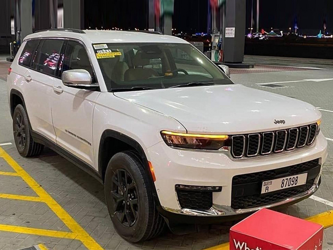 Jeep大切诺基L实车曝光搭3.6L引擎/二季度将开售-图1