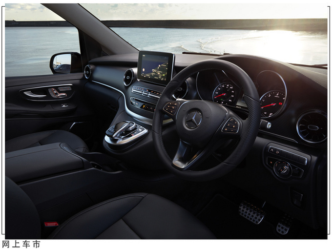 奔驰全新MPV价格曝光搭2.0T引擎/安全配置丰富-图6