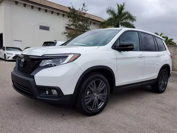 本田大号CR-V实拍 熏黑外观套件/安全配置丰富-图1