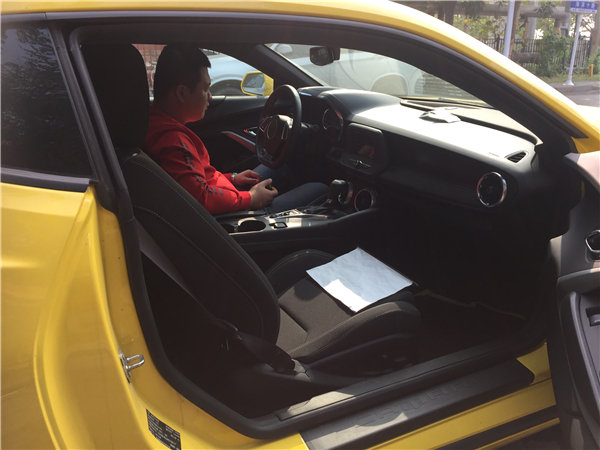 18款雪佛兰科迈罗2.0T 标配小跑竞争野马-图11