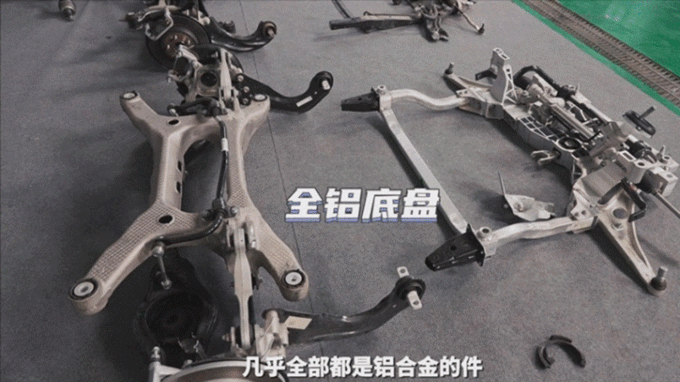 新红旗HS5一拆到底看红旗是如何理解豪华的-图6