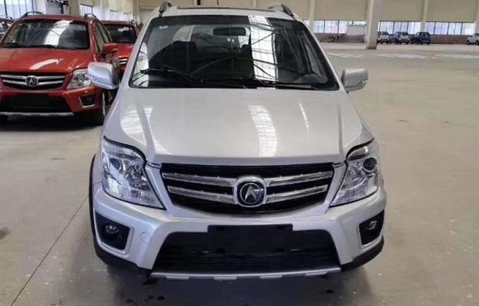 售价2.99万长安轿车换讴歌标 比手机便宜-图1