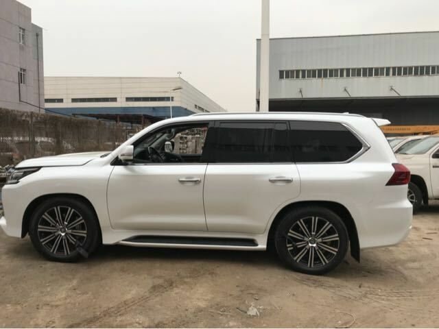 18雷克萨斯LX570 平行进口中东版8座设计-图3