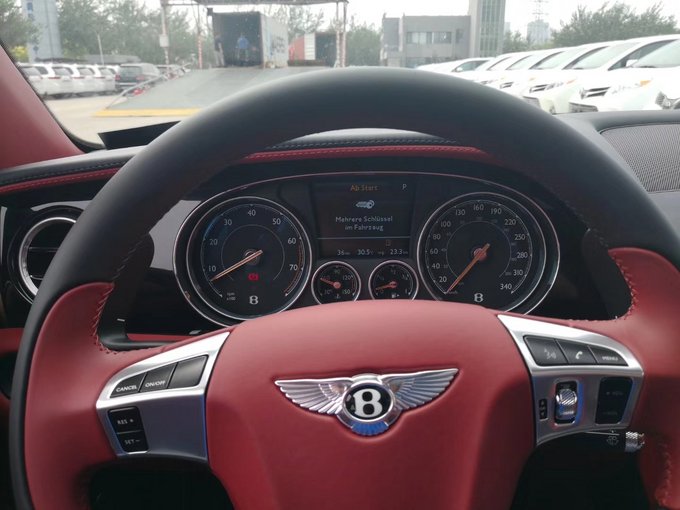 18款宾利飞驰V8S津港降税价格 畅享速提-图4