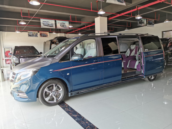 奔驰麦特斯加长版 荣耀升级装饰更显华贵-图3