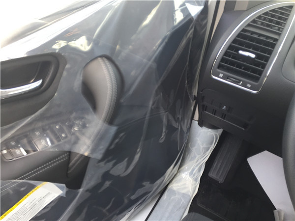 18款日产途乐Y62 中东版4.0五种配置分析-图8